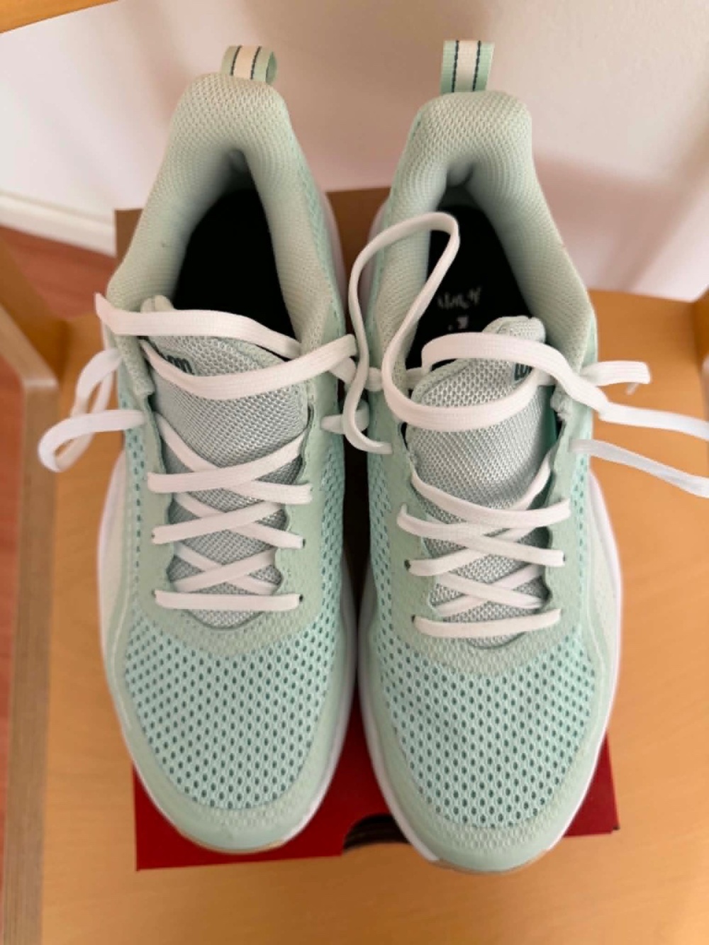 Wilson Rush Pro Lite - In Box - RRP $108 inc tax - Women's Size 8.5